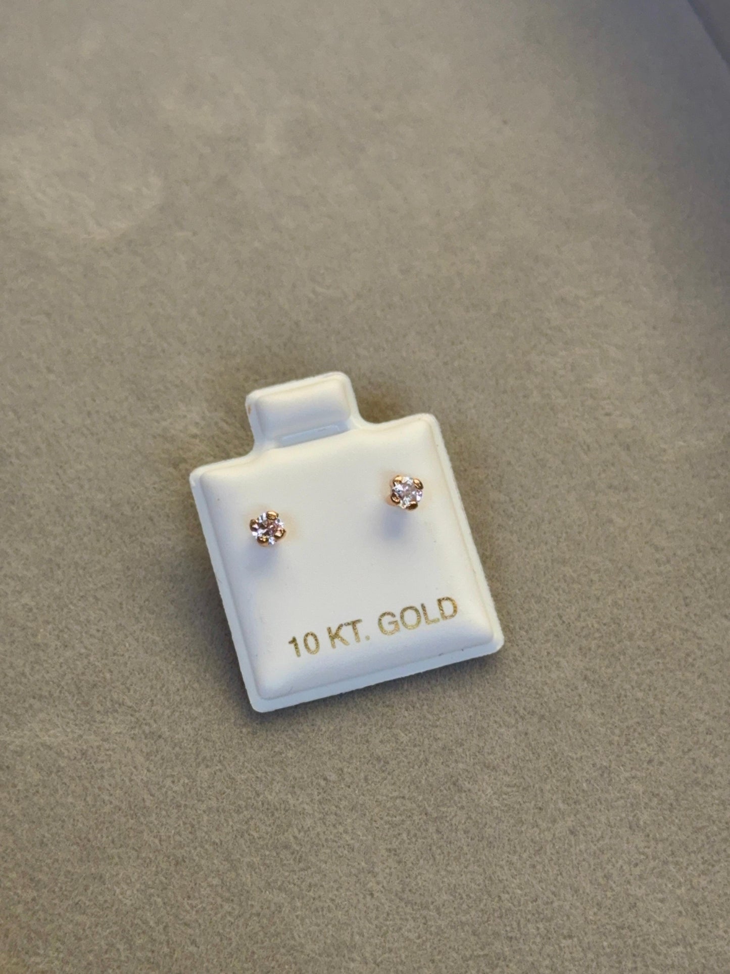 Aritos con Zirconias Oro 10K